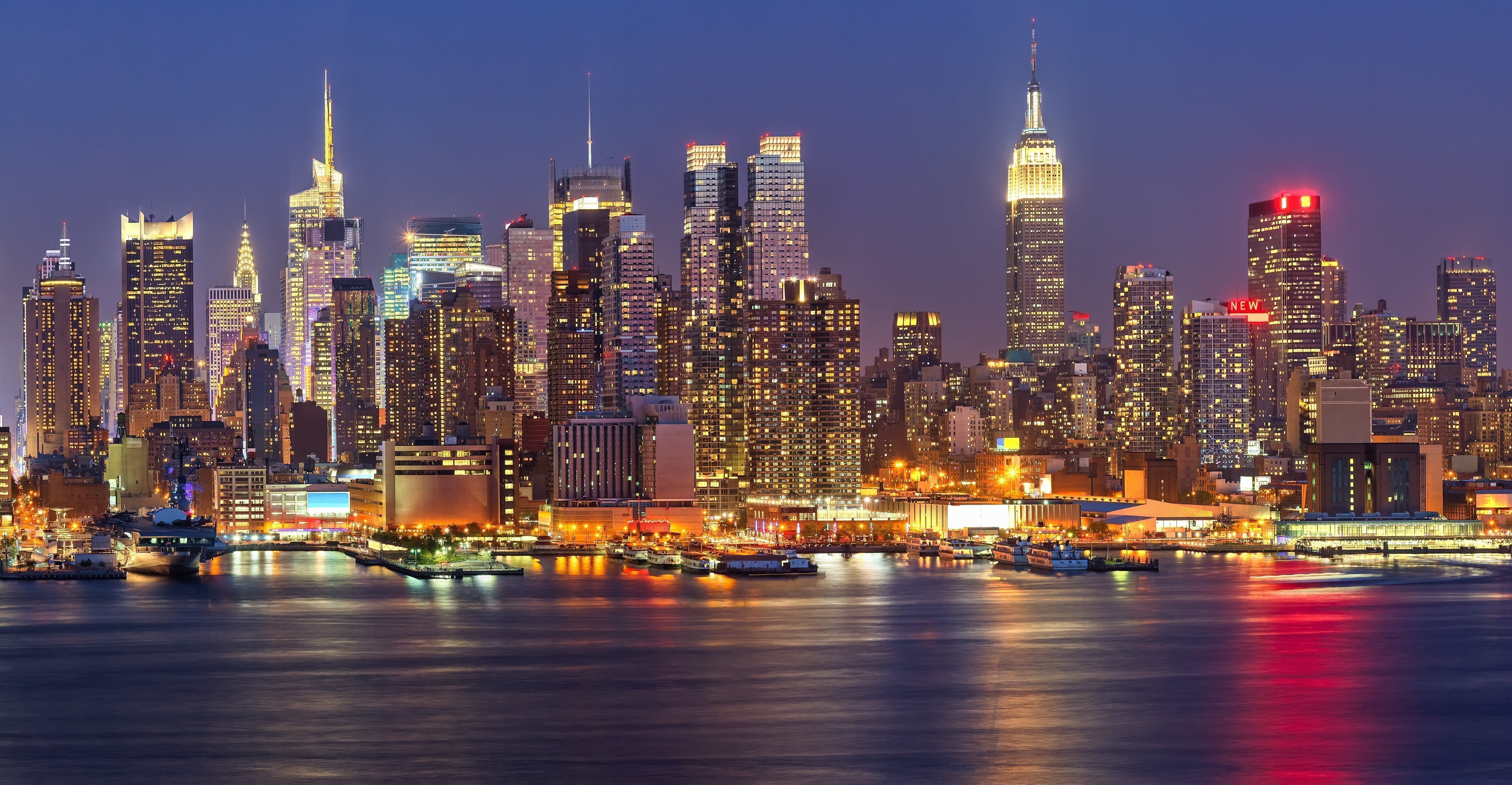 Manhattan at night - New York - Cities - Categories - Canvas Prints