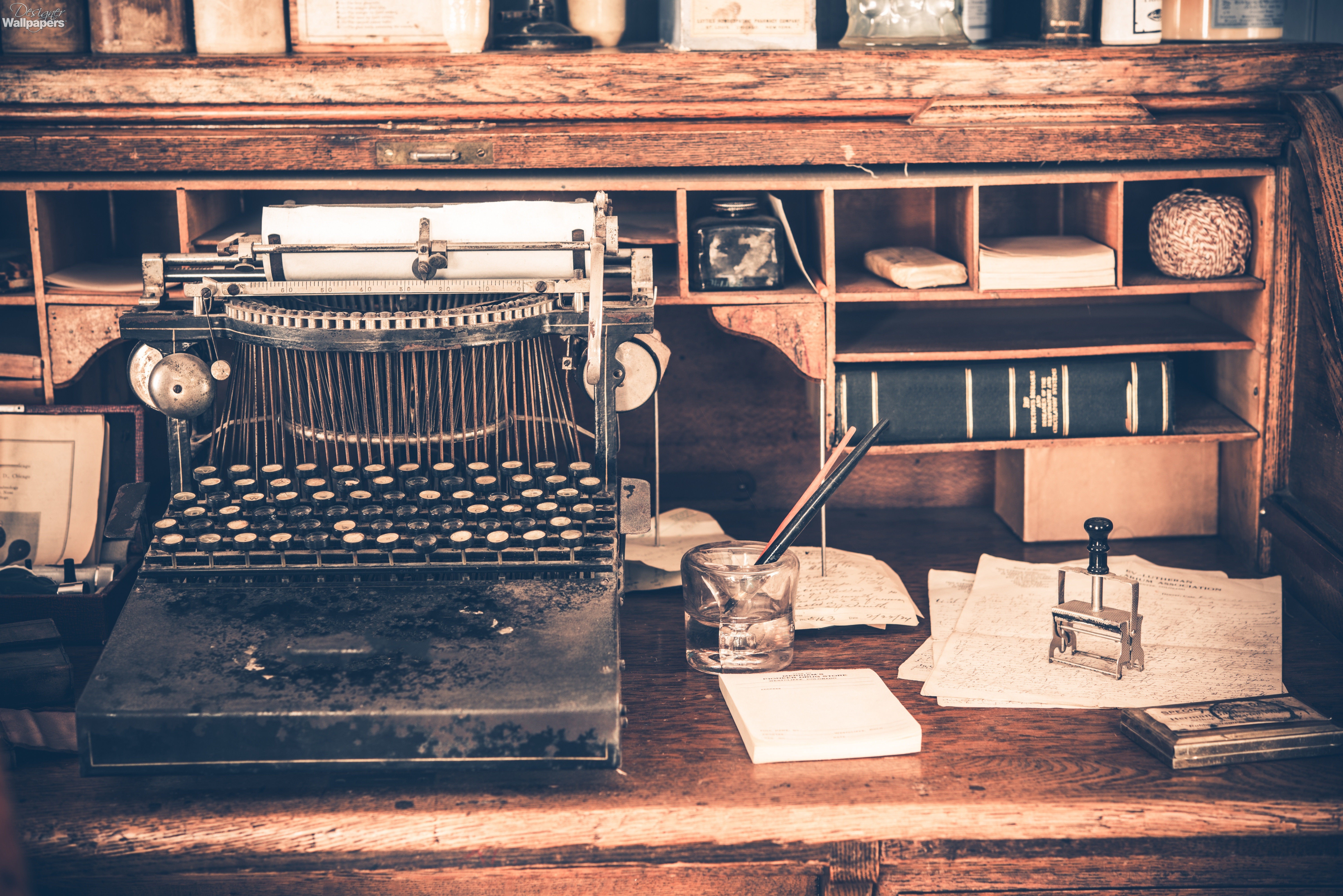 Old Desk Vintage Typewriter Objects Categories Canvas Prints
