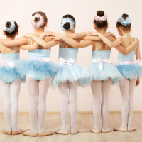Little ballet dancers