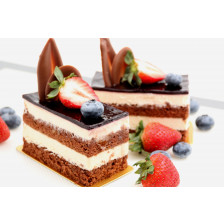 chocolate cake with strawberry