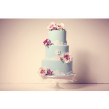 Blue wedding cake with roses